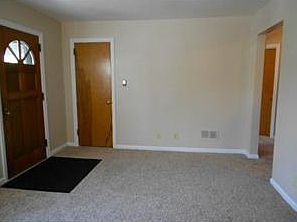 3rd image of 264 Greenwood Dr