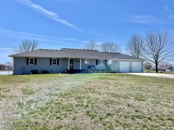 100 Lakeside Ln, Linn, MO 65051