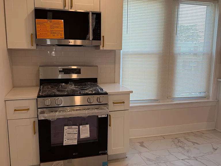 5758 Cedar Ave #2 — Photo 7