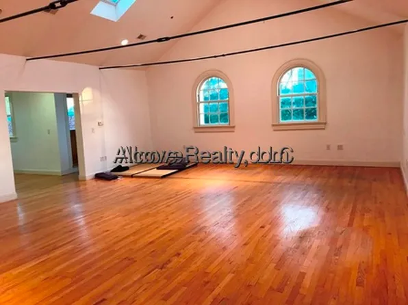 (undisclosed Address), Somerville, MA 02143