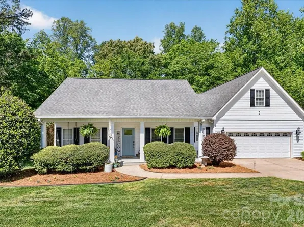 1048 Brevard Place Rd, Iron Station, NC 28080