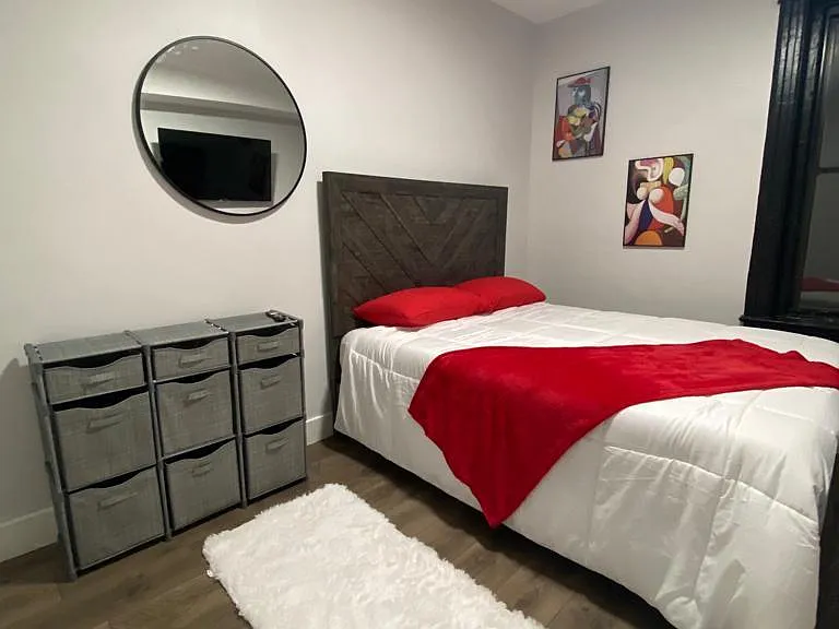 26 Elizabeth Ave #2C — Photo 11