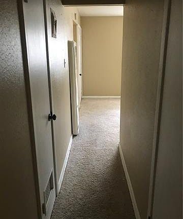 3rd image of 900 Cordell St