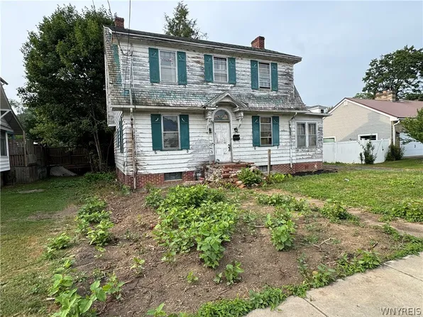 19 Maple Ave, Gowanda, NY 14070