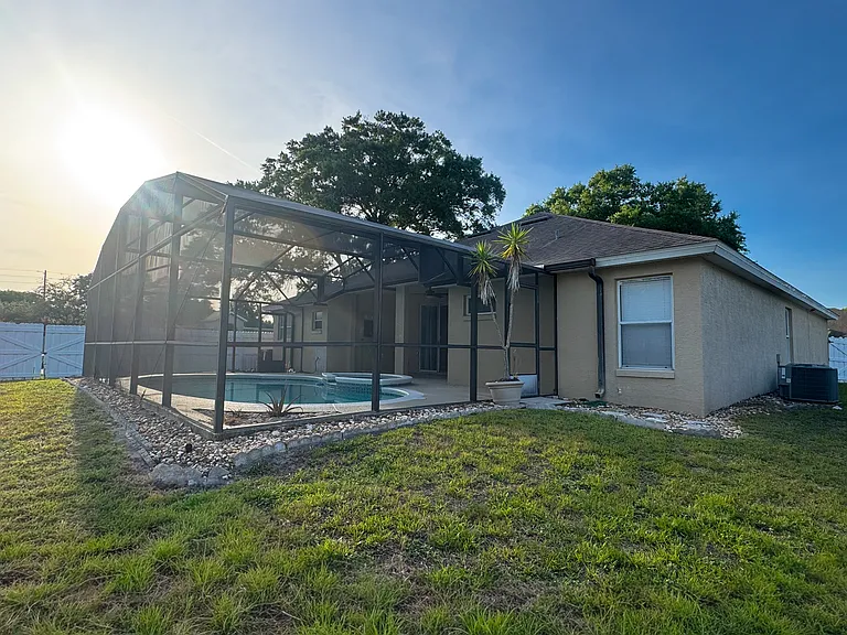 3116 Floral Way E — Photo 6
