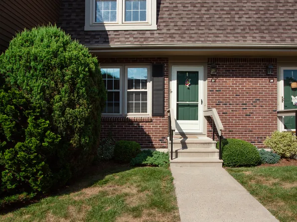 27 Newberry Lane #27, Glastonbury, CT 06033
