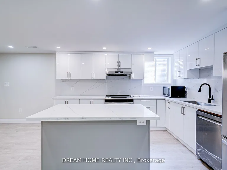 23 Manorcrest St #LOWER — Photo 8