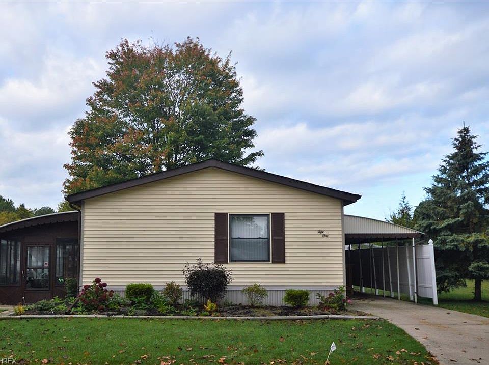 1st image of 51 Sycamore Dr #51