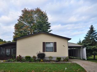 51 Sycamore Dr #51, Olmsted Falls, OH