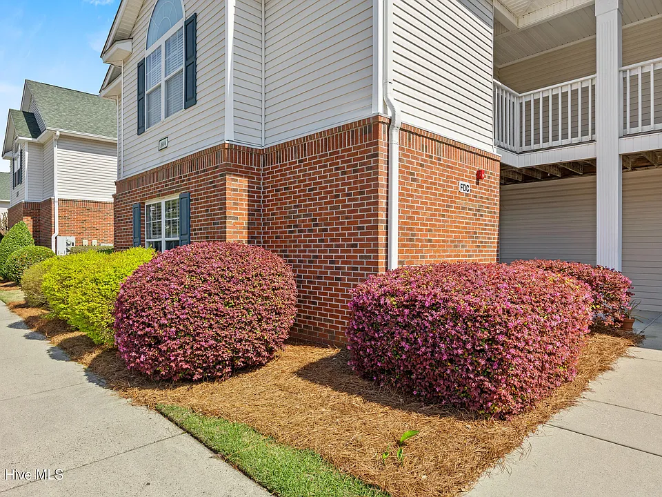 1604 Willoughby Park Ct #1