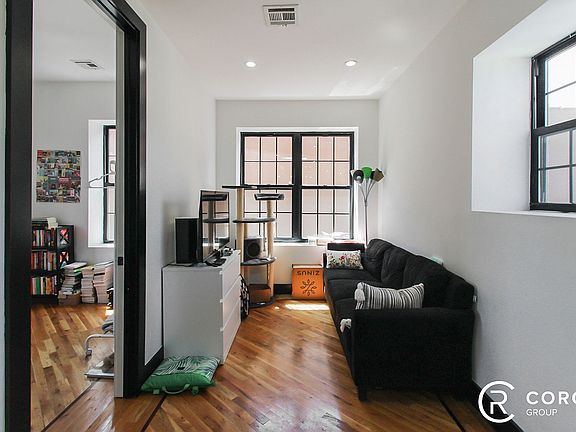 4th image of 276 E 23rd St APT 5A