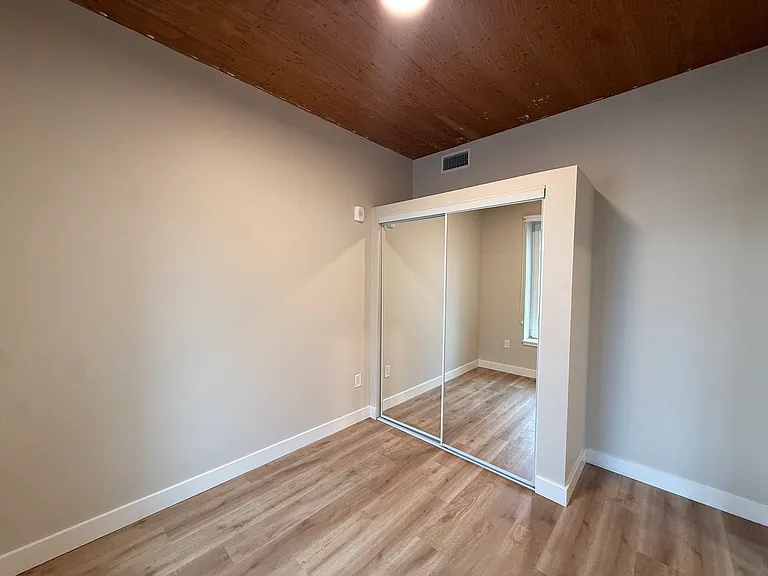 12th Street Apartments — Photo 10