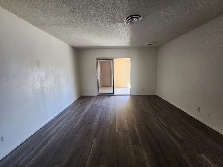 5901 Ming Ave #4 — Photo 16