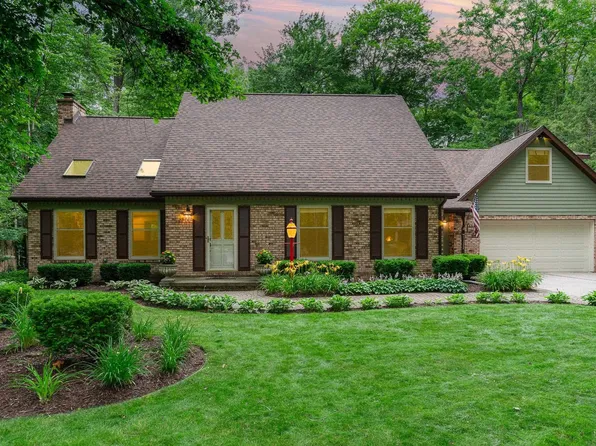 5801 Woodview Pass, Midland, MI 48642