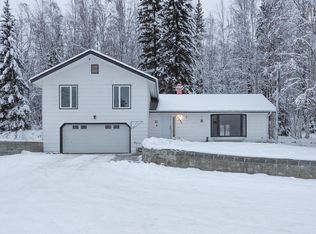 1382 Shuros Dr, Fairbanks, AK 99709
