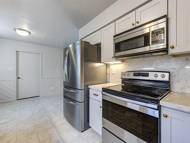 16019 Fathom Ln — Photo 8