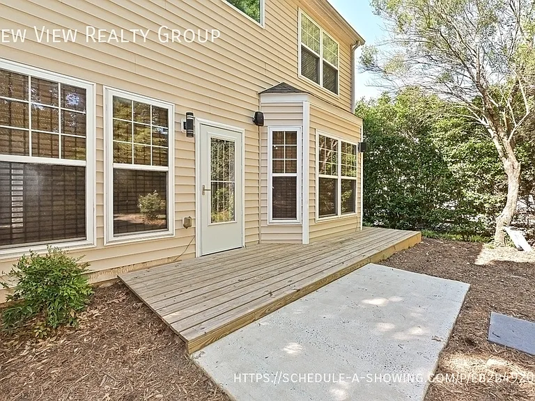 10208 Old Carolina Dr — Photo 25