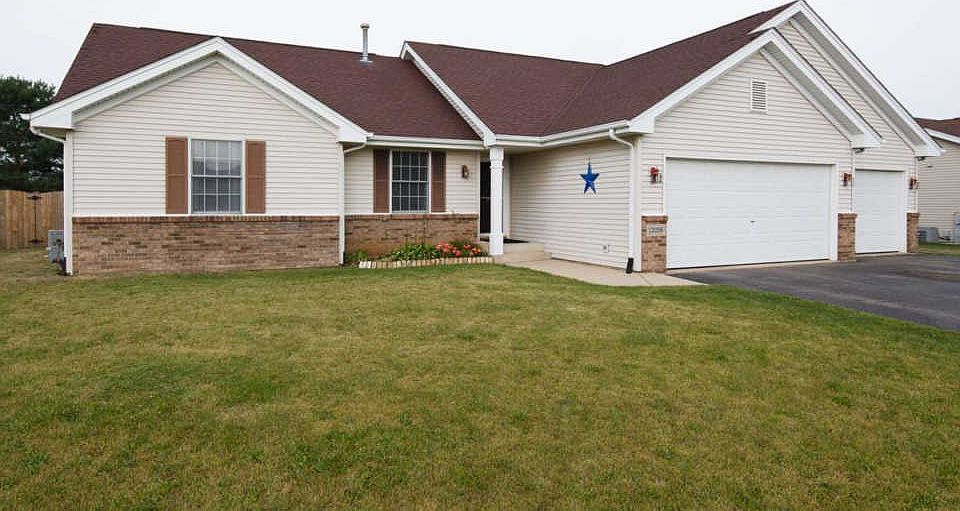 1st image of 13298 Huntington Chase