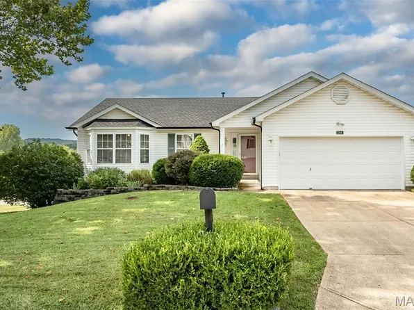 204 Pebble Creek Ct, Imperial, MO 63052