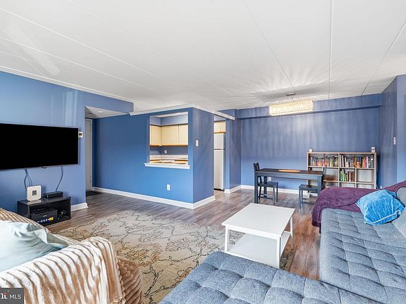 4th image of 58102 Delaire Landing Rd #102