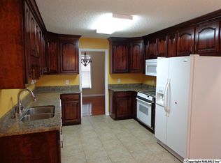 108 Canopy Rd, Hazel Green, AL 35750