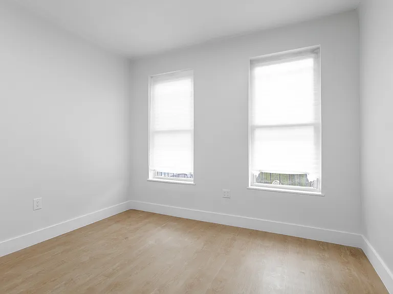 558 Empire Blvd #1R — Photo 9