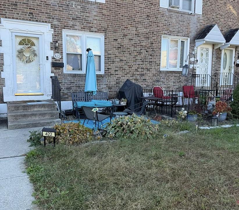 1st image of 422 Rively Ave