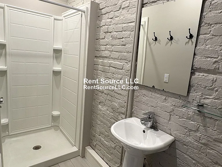 30 Wyatt St — Photo 12