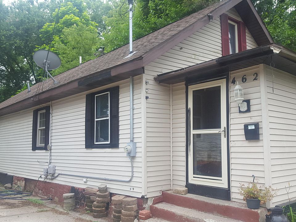 2nd image of 462 Doris St NE