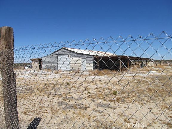 3rd image of 10 C Ave