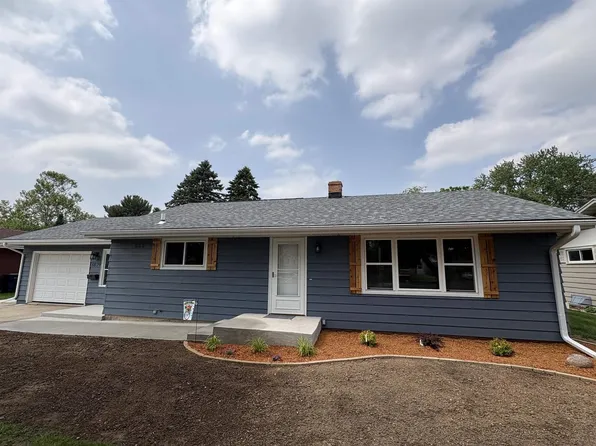 1829 East Memorial Drive, Janesville, WI 53545