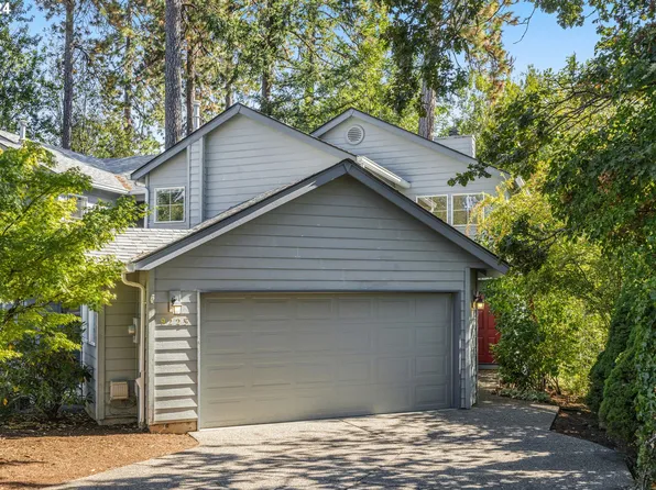 9223 SW Claridge Dr, Portland, OR 97223