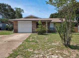 22 North St, Mary Esther, FL 32569