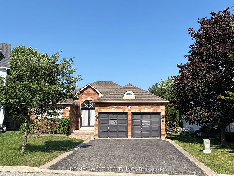1st image of 63 Munro Cir