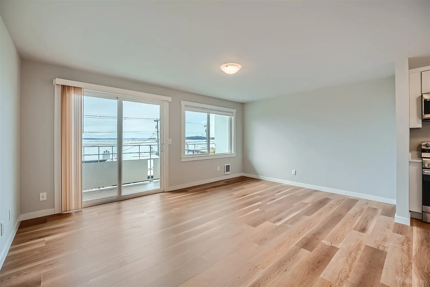Anne Vista Apartments — Photo 2
