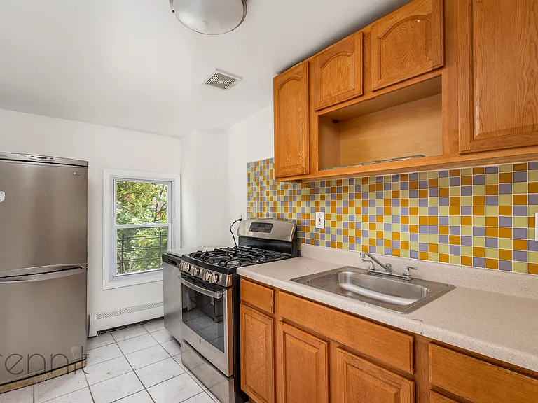 726 Lafayette Ave #4A — Photo 3