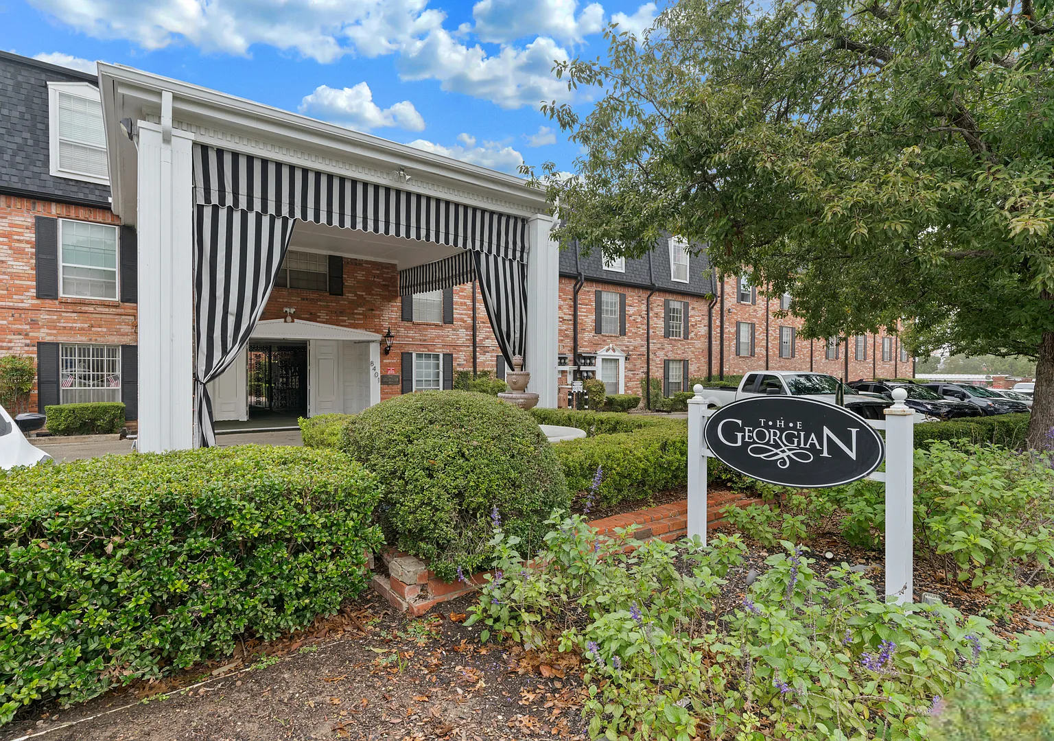 1 bed, 652 sqft, $975 — Photo 1