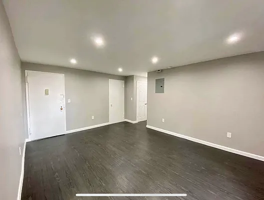 Rented by Bruma Realty LLC | media 8