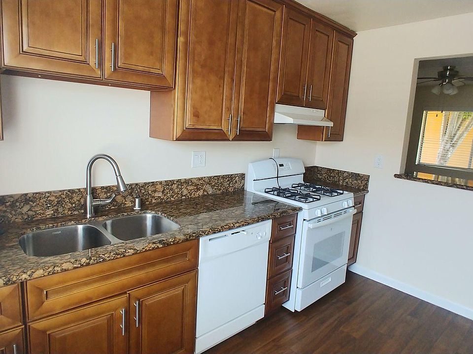 1st image of 552 D St APT 27