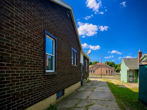 406 Carton St, Flint, MI 48505