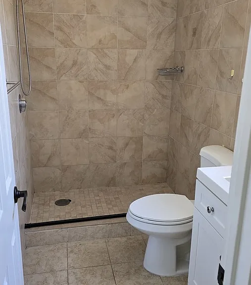 2529 W Flower Ave #A — Photo 7