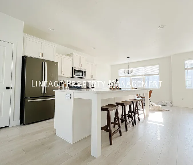 543 S 1040 W — Photo 1