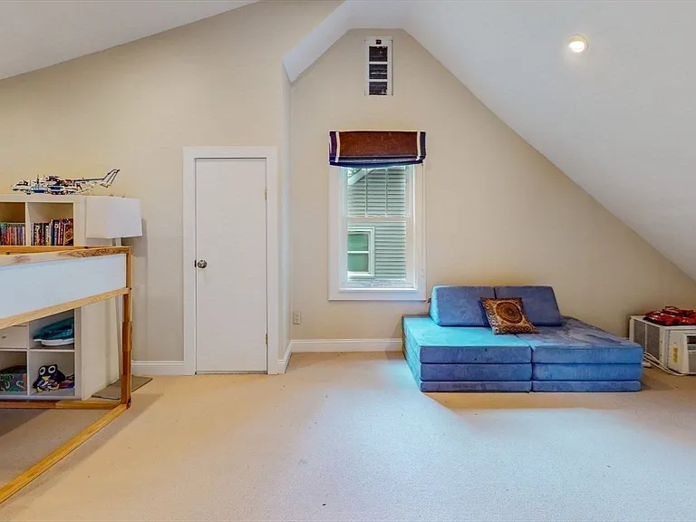 176 Parker St #0 — Photo 23