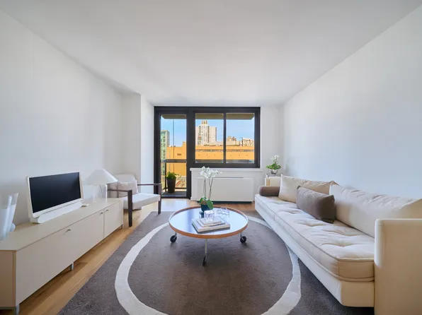 515 East 72nd Street 9P image 1 of 18