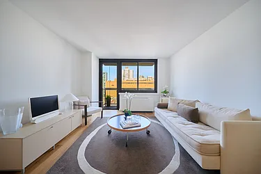 515 East 72nd Street