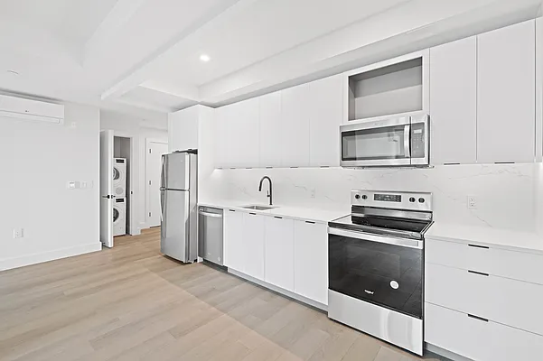 Rented by REAL New York | media 19