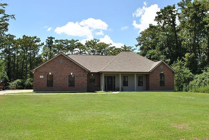 1st image of 1305 Ravenhurst Dr