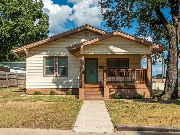 211 6th St, Hot Springs, AR 71913