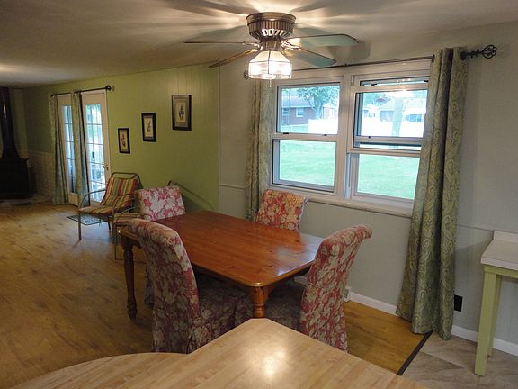5th image of 1195 Parkway Dr