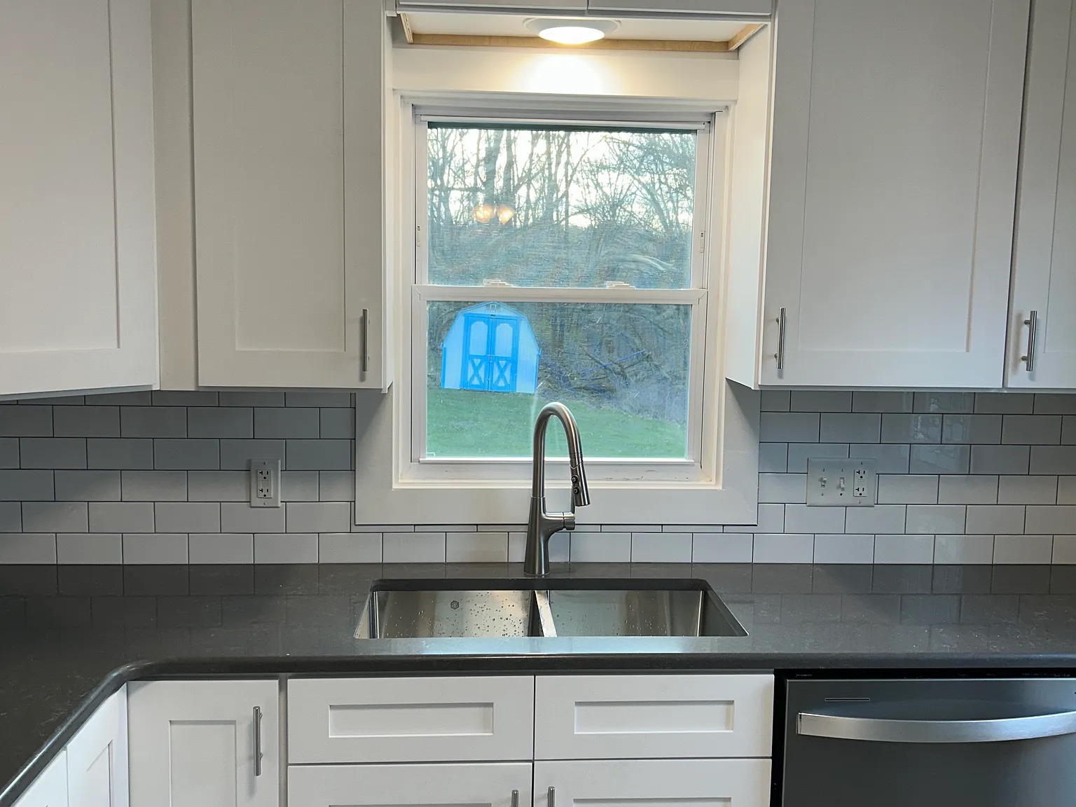4 bed, 1050 sqft, $2,300 — Photo 3